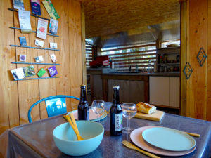 Coin repas Cabane du Ventoux